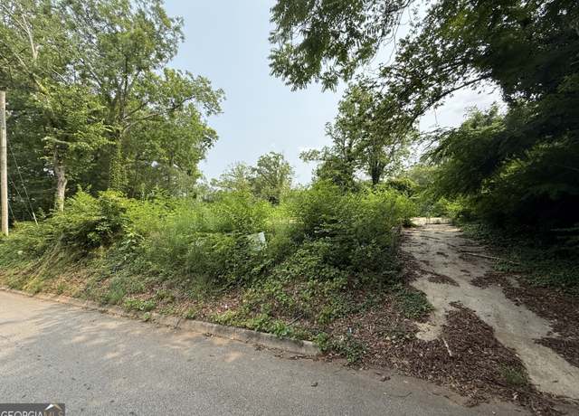 Property at 404 E Quilly St, Griffin, GA 30223