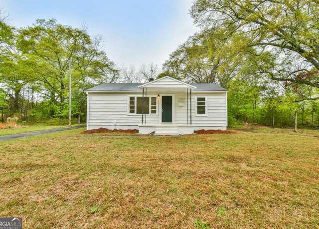 Property at 417 Maple St, Hartwell, GA 30643, 2 beds, 1 bath