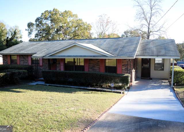Property at 5802 Blueridge Dr, Columbus, GA 31907, 3 beds, 2.5 baths