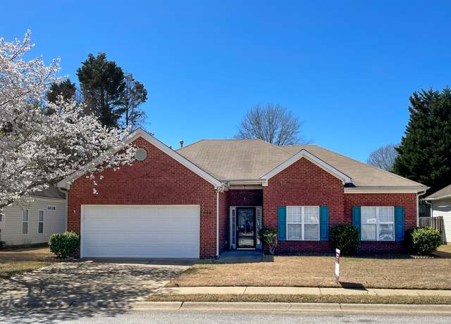 Property at 325 Autumn Glen Cir, Fayetteville, GA 30215, 3 beds, 2 baths