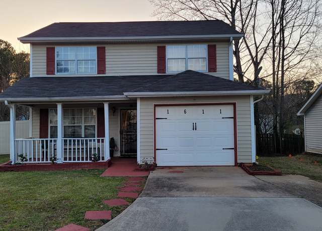 Property at 1611 Cobbs Creek Ln, Decatur, GA 30032, 3 beds, 2.5 baths