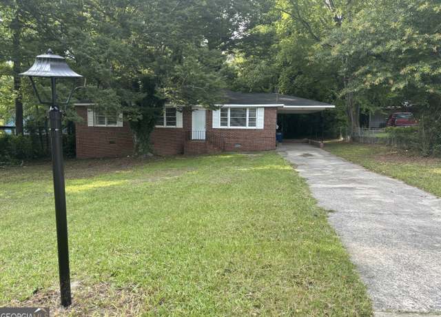 Property at 2230 Greenwood Dr, Macon, GA 31211, 3 beds, 1 bath