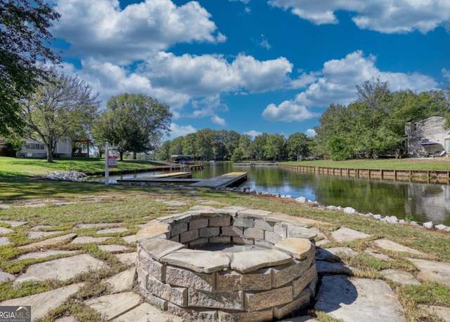 Property at 102 Shadow Lake Ln, Buckhead, GA 30625, 3 beds, 2 baths
