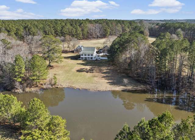 Property at 4410 Lower Apalachee Rd, Madison, GA 30650, 4 beds, 3 baths