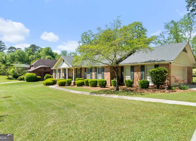 Property at 4625 Glenwood Dr, Macon, GA 31210, 4 beds, 2 baths