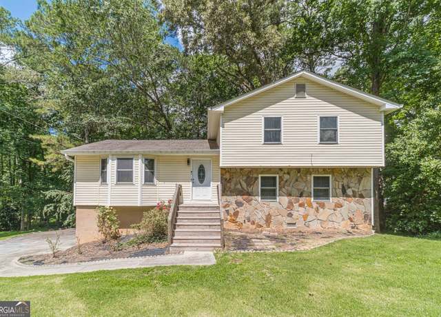 Property at 2645 Holly Berry Trl, Snellville, GA 30039, 3 beds, 2 baths