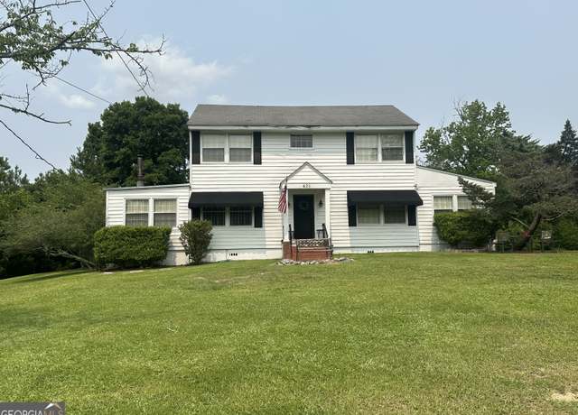 Property at 621 Forest Hill Rd, Macon, GA 31210, 5 beds, 4.5 baths