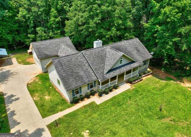 Property at 464 Lake Laurel Rd, Milledgeville, GA 31061, 3 beds, 2 baths