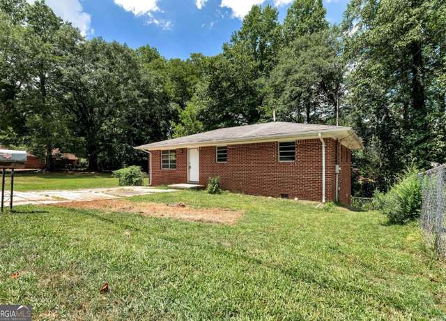 Property at 78 Hughes St, Toccoa, GA 30577, 3 beds, 1 bath
