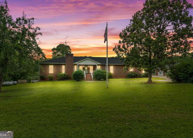 Property at 394 Hunter Rd, Griffin, GA 30224, 3 beds, 2 baths