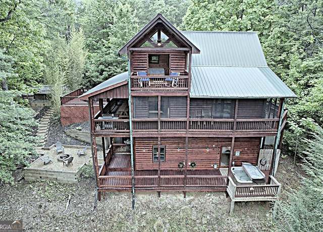 Property at 133 Dallas Ln, Blue Ridge, GA 30513, 3 beds, 3 baths