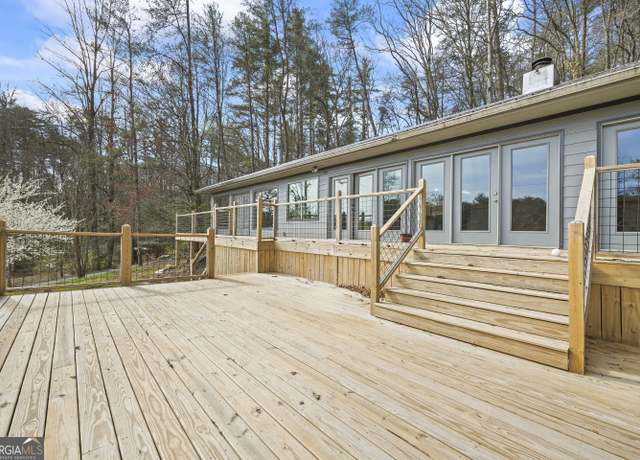 Property at 110 Wilderness End, Clarkesville, GA 30523, 3 beds, 2 baths