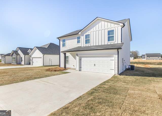 Property at 126 Monroe Ct, Byron, GA 31008, 4 beds, 3 baths