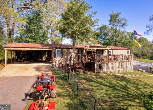 Property at 5333 Robin Trl, Braselton, GA 30517, 3 beds, 2 baths
