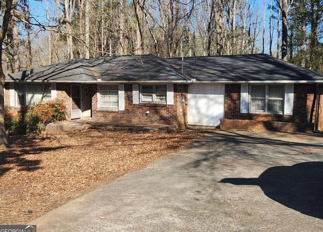 Property at 8587 Cumming Hwy, Canton, GA 30115, 3 beds, 1.5 baths