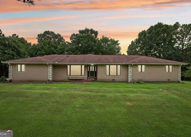 Property at 642 Lester Rd, Fayetteville, GA 30215, 4 beds, 3 baths