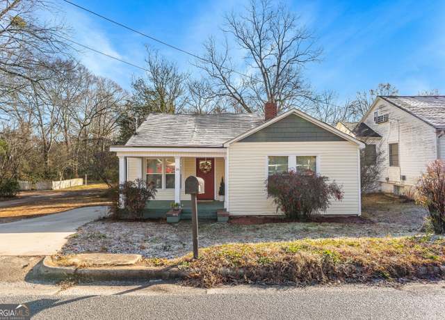 Property at 16 Hamilton Bohannon Dr, Newnan, GA 30263, 3 beds, 1 bath