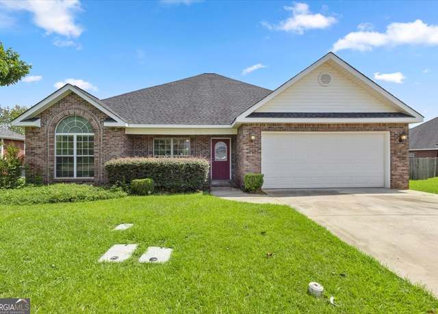 Property at 305 Sugarloaf Pkwy, Perry, GA 31069, 3 beds, 2 baths
