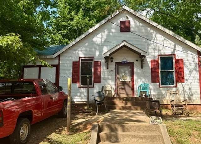 Property at 162 Falls Rd, Toccoa, GA 30577, 3 beds, 1 bath