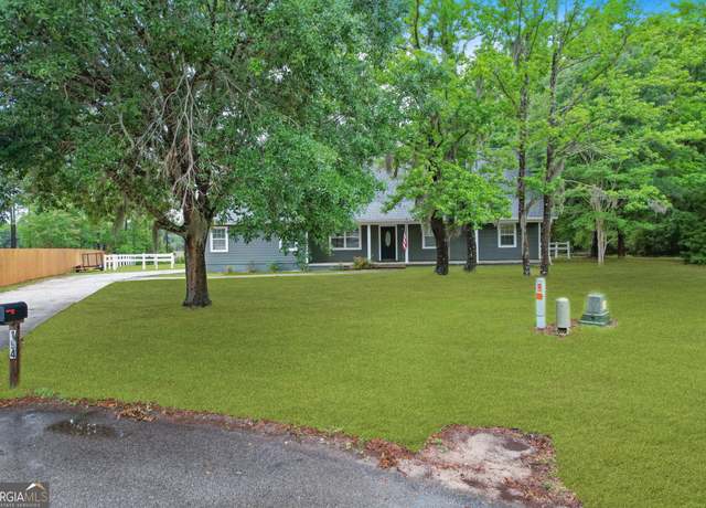 Property at 194 Retreat Pl, Woodbine, GA 31569, 5 beds, 3 baths