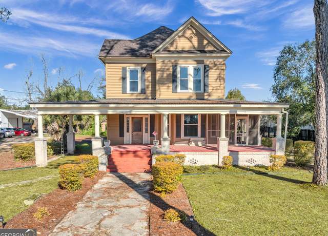 Property at 212 Hand Ave W, Pelham, GA 31779, 3 beds, 2 baths