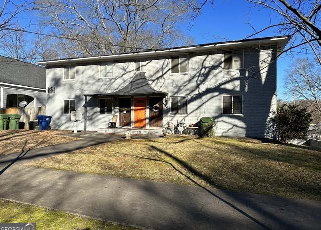 Property at 516 Holderness St SW, Atlanta, GA 30310, 11 beds, 6 baths