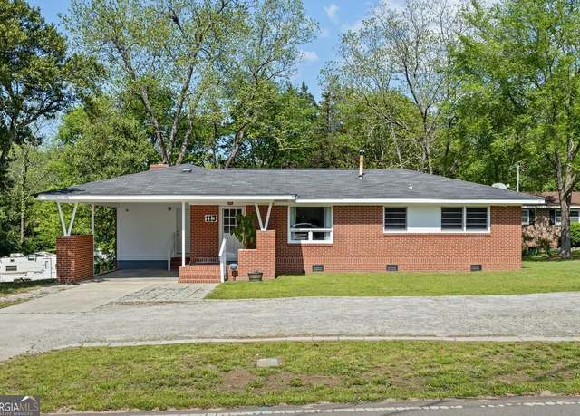 Property at 113 Martin Luther King Jr Dr, Eatonton, GA 31024, 3 beds, 3 baths