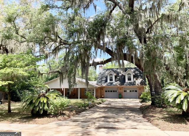 Property at 706 W Conyers St, St. Marys, GA 31558, 4 beds, 3 baths