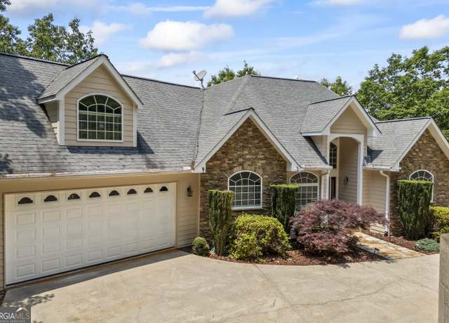 Property at 894 Oak Pointe Dr, Cleveland, GA 30528, 3 beds, 3.5 baths