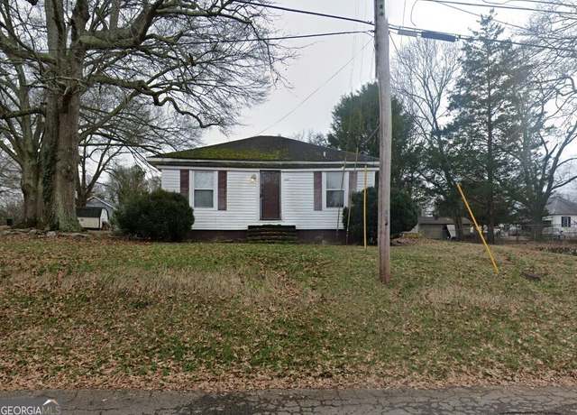 Property at 215 Sims St, Palmetto, GA 30268, 2 beds, 2 baths