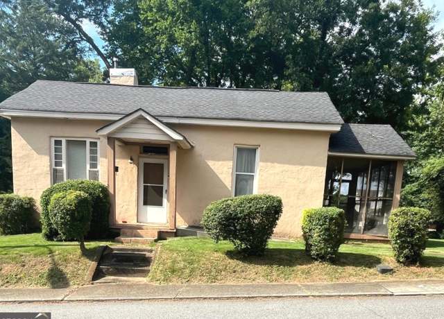 Property at 385 Fort St NE, Marietta, GA 30060, 2 beds, 1 bath
