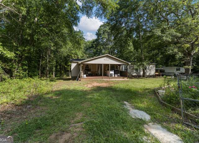 Property at 620 Old Hutchinson Mill Rd, Lagrange, GA 30240, 3 beds, 2 baths