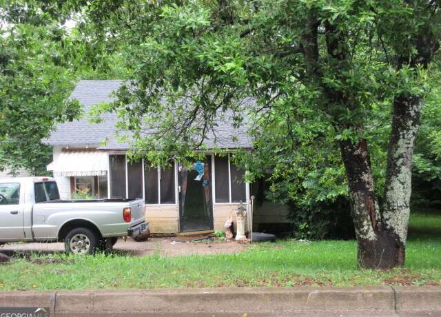 Property at 58 Washington St, Mcdonough, GA 30253, 2 beds, 1 bath