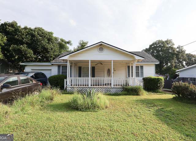 Property at 505 Diggs Blvd, Warner Robins, GA 31093, 4 beds, 2 baths