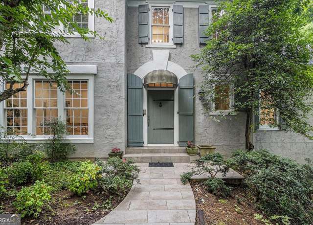 Property at 80 Stratford Pl NE, Atlanta, GA 30342, 3 beds, 3.5 baths