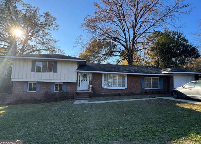 Property at 109 Allenwood Cir SW, Milledgeville, GA 31061, 4 beds, 4 baths
