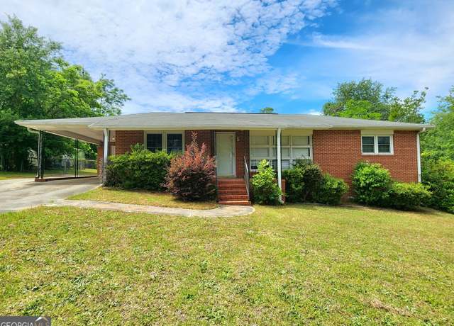 Property at 111 Oconee St, Warner Robins, GA 31088, 3 beds, 1 bath
