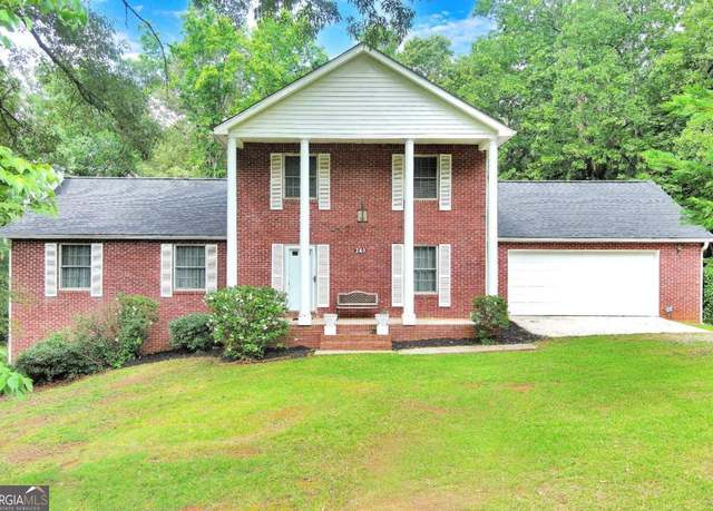 Property at 240 Riverview Rd, Jackson, GA 30233, 4 beds, 2.5 baths