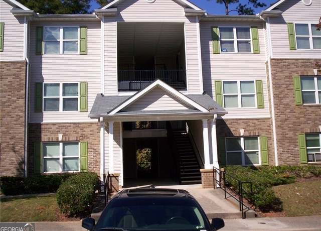 Property at 3201 Fairington Dr, Lithonia, GA 30038, 2 beds, 2 baths