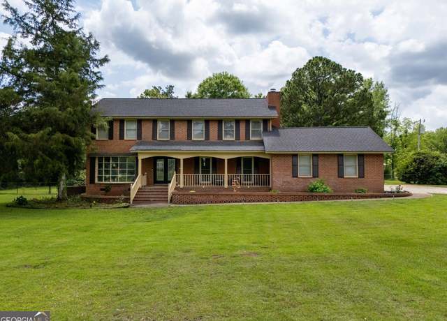 Property at 5004 Edith Dr, Albany, GA 31721, 5 beds, 2.5 baths