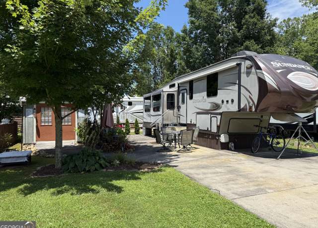 Property at 508 Vista Cir, Blairsville, GA 30512, 1 bed, 1 bath