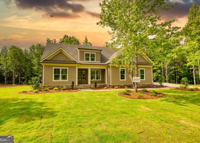 Property at 1031 Graham Dr, Madison, GA 30650, 4 beds, 3 baths