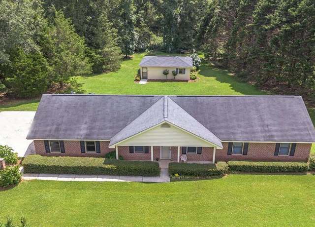 Property at 3041 Monroe Hwy, Bogart, GA 30622, 3 beds, 2.5 baths