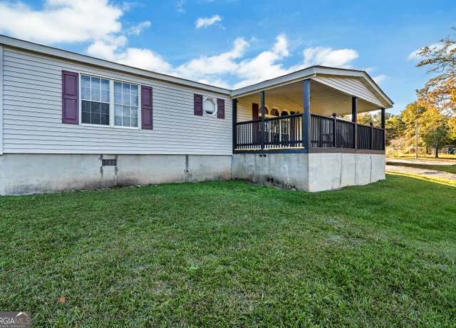 Property at 216 Chapel Hill Cir, Macon, GA 31211, 3 beds, 2 baths