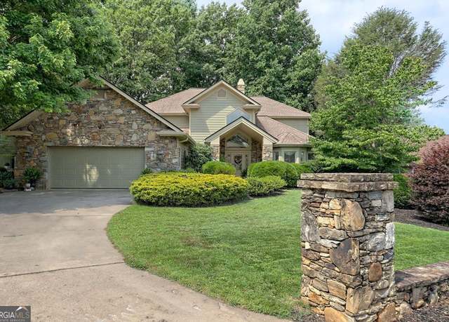 Property at 312 Harbor Rd, Hiawassee, GA 30546, 4 beds, 3.5 baths