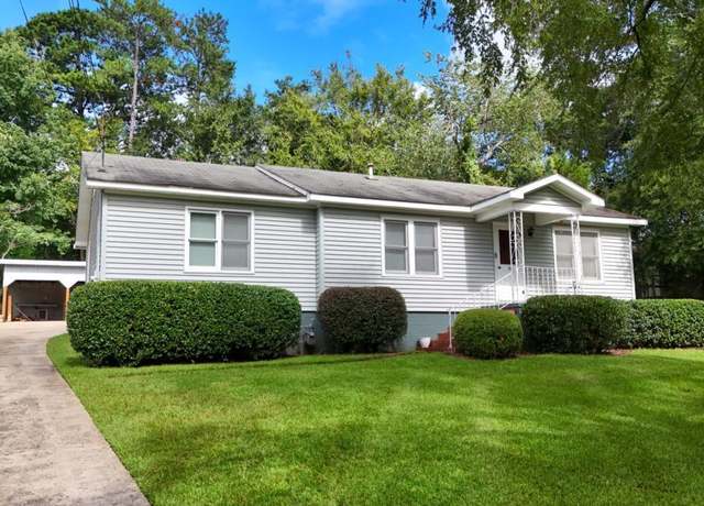 Property at 161 N Glynn St, Milledgeville, GA 31061, 3 beds, 2 baths