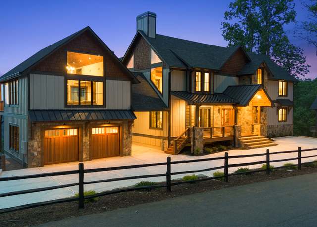 Property at 726 Overlook Dr, Blue Ridge, GA 30513, 7 beds, 9 baths