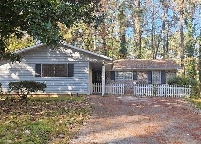 Property at 3603 Manhattan Dr, Decatur, GA 30034, 3 beds, 2 baths