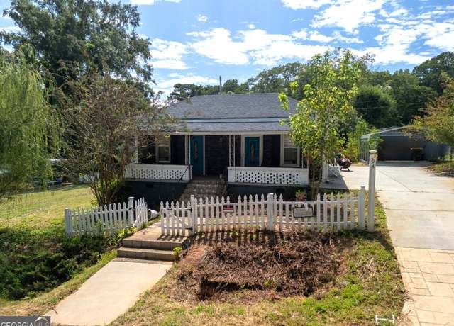 Property at 94 & 92 E Wood St, Newnan, GA 30263, 1 bed, 1.5 baths