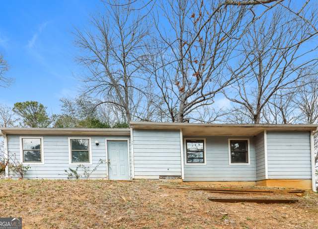 Property at 8005 Big Rock Dr, Douglasville, GA 30134, 3 beds, 1 bath
